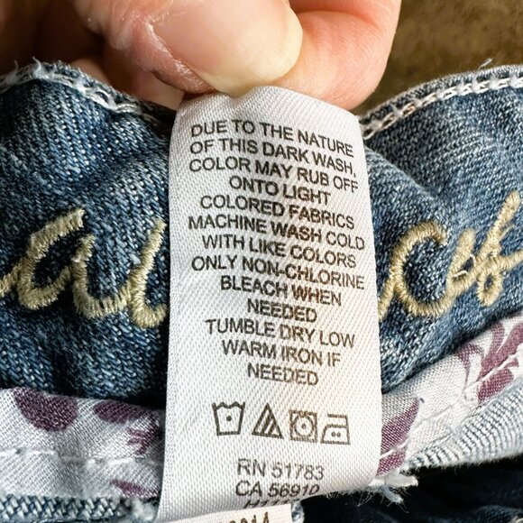 Maurices Juniors Size 11/12 Short Bootcut Jeans - Picture 10 of 10